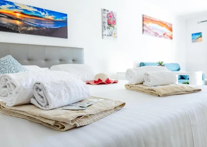 Port Royale Shine And Bright, Heated Pool Apartman Los Cristianos
